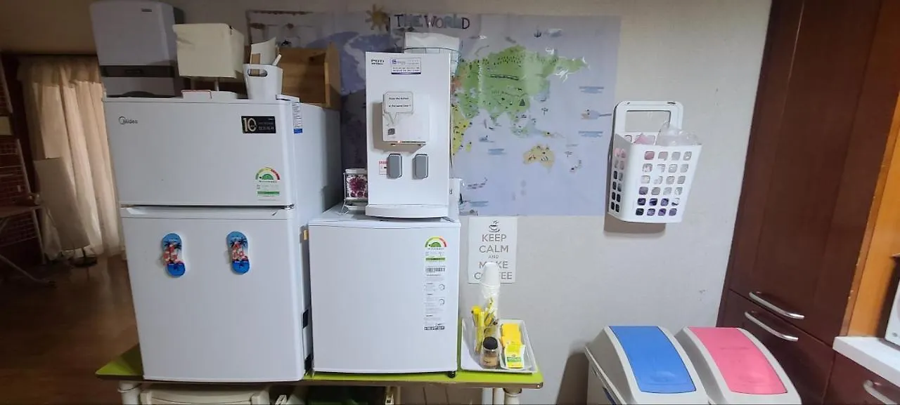 Apple Tree Guest House Seoul 2*,